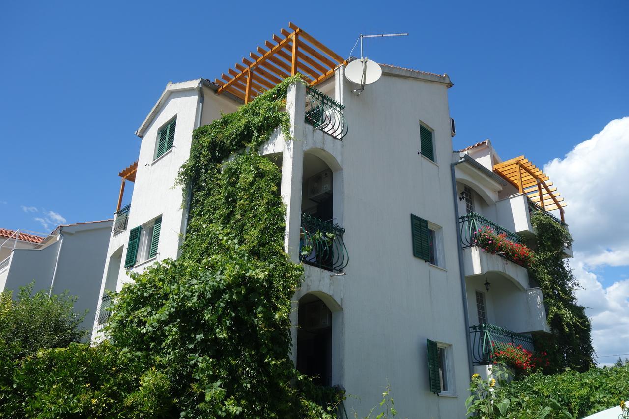 Apartments Nada Водице Экстерьер фото